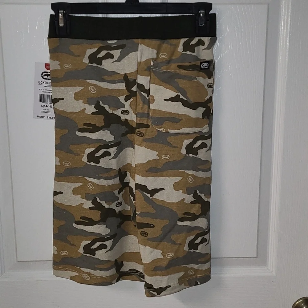 Ecko Unlimited 60% cotton